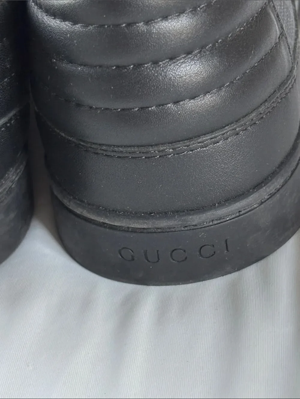 Gucci classic black